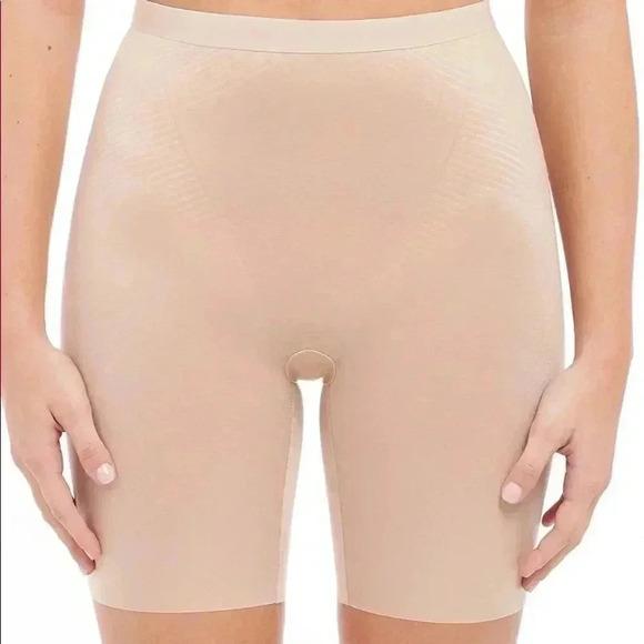 NWOT Spanx Thinstincts 2.0 Mid-Thigh Shorts  - S - Picture 1 of 6
